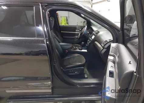 2018 Ford Explorer Xlt z USA, uszkodzony, nr VIN 1FM5K8D8XJGA40881